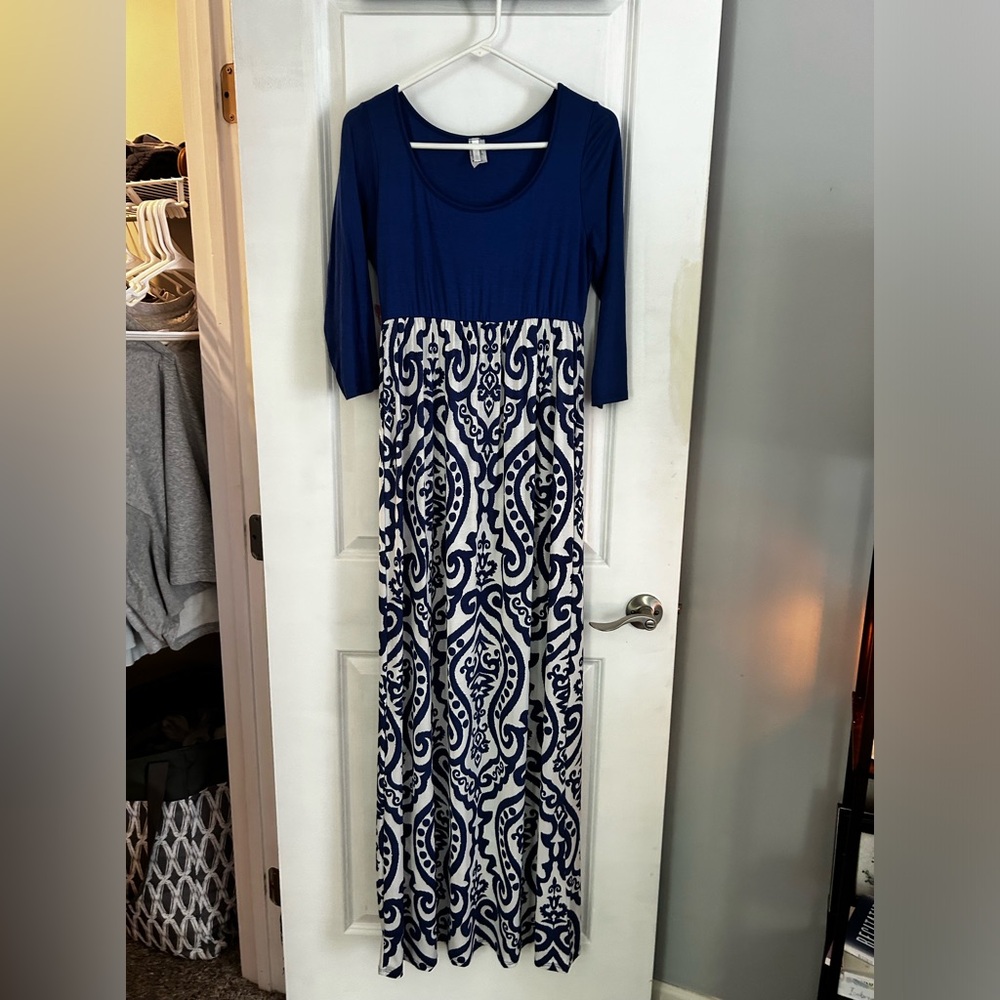 blue dress